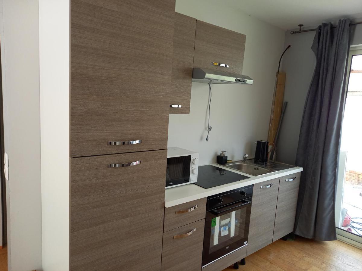 Nantes Aeroport 1-5 Couchages-Parking-Jardin Bouguenais Ngoại thất bức ảnh